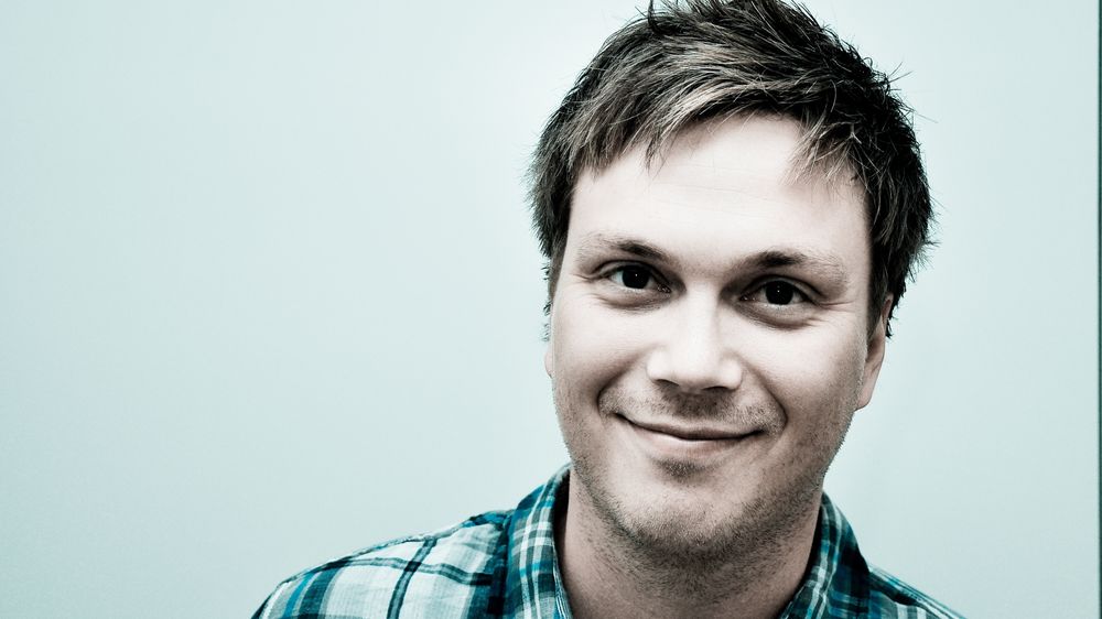 Truls Jørgensen i NAV forteller at å kode er rett og slett noe av det morsomste han vet.