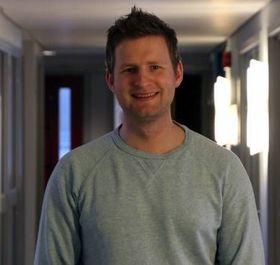 PLANAR: Thomas Norheim Moen (Sp) meiner politikarane må sjå på sentrumsplanane.