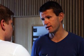 STORT TALENT: Eirik Bakke er ikkje i tvil om at Nwakali er det største talentet dei har hatt i Sogndal.