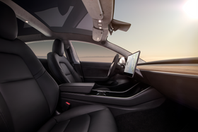 Setene i Model 3-modellene som produseres nå skal ha blitt byttet ut fra modellene som ble levert i juli.