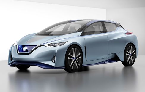 Nissan viste i 2015 frem dette konseptet, kalt IDS. Det er ventet at den nye Leaf-utgaven vil bruke designelementer fra dette konseptet.