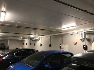 Zaptec har installert ladere flere steder, her fra en parkeringsgarasje i Oslo..