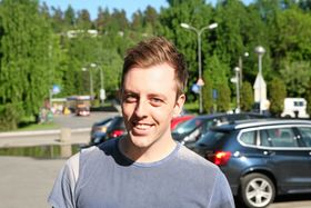 STENGER UNGE UTE: Nicholas Wilkinson mener prisene er så stive at de unge stenges ute av boligmarkedet..