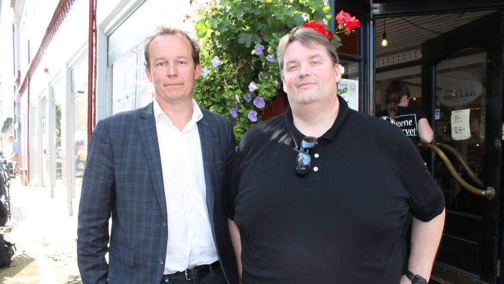 Avdelingsdirektør Hans Christian Pretorius (t.v) og fagdirektør Roar Thon i NSM minner om at vi alle har et ansvar for vår digitale sikkerhet.