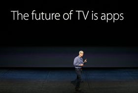 Apple-sjefen Tim Cook under en Apple TV-presentasjon i 2015.