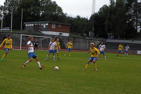 I TRØBBEL: Kolbotn fikk det vanskelig mot Ski på Sofiemyr stadion. Allerede etter seks minutter hadde laget pådratt seg rødt kort og straffe i mot.