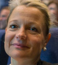 SKJELVEN: Helene Maristuen fekk seg ein støkk då borna skulle med skulebussen første skuledag.