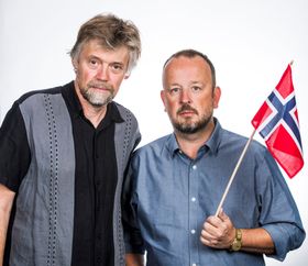 De politiske kommentatorene Anders Giæver og Frithjof Jacobsen reiser ut på turne..