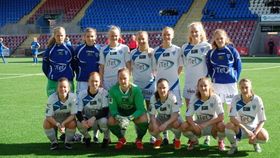 RETT OVER STREKEN: Det ser skummelt ut med tanke på nedrykk i årets sesong for Kolbotn. Vi får håpe at super-damene klarer å snå trenden!.