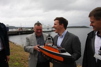 Kjell Sørensen fra Norsafe med Stian Kristoffersen og Elling Tveit fra FFI.