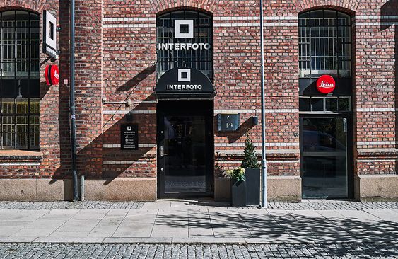 Leica Store Oslo ligger i Drammensveien 130, med inngang fra Verkstedgata og gjennomgang til Interfoto. Foto: Doan M. Nguyen