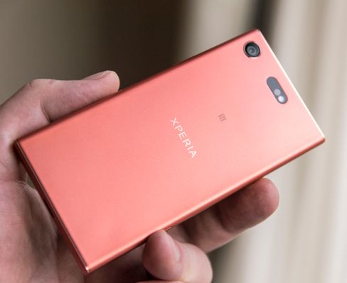 Akkurat som Xperia XZs kan XZ1 Compact filme saktefilm med 960 bilder per sekund..