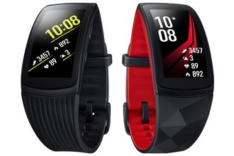 Moderne armbånd: Gear Fit2 Pro er en oppgradering av forrige modell, med kontinuerlig pulstaking og vannsikker til 50 meters dyp.