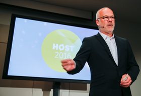 NRK-sjef Thor Gjermund Eriksen - her under en presentasjon høsten 2016.