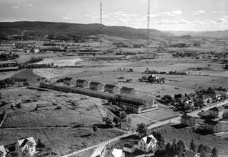 Slepetanken fotografert i 1952. Tanken måtte bygges på Tyholt der berggrunnen er stabil. Det er ikke en sprekk i den 78 år gamle konstruksjonen. Men den trenger oppgradering.