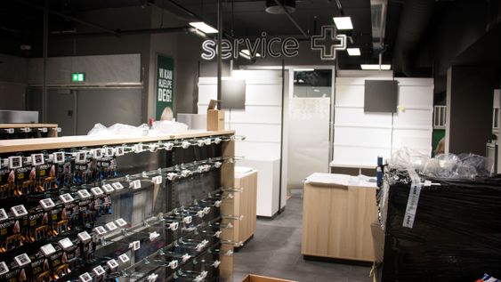 En egen servicedesk drevet av Infocare skal la deg levere inn produktet på formiddagen og hente det senere.