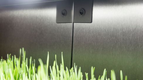 Kamera i hver sone holder oversikt over fremgangen.