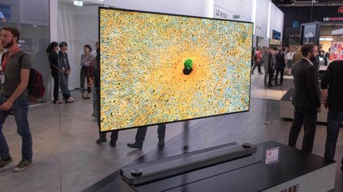 LG W7