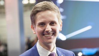 Tiden for nedetid er over, sier statssekretær Reynir Jóhannesson (FRP) og berømmer de norske aksessnettene. Men ett kjernenett er minst ett for lite.