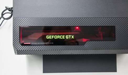 Et GTX 1060 FE på plass i Omen Accelerator.