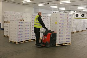 ETTERTRAKTET: – Norsk sjømat er populært i markeder verden over. Derfor er det viktig å gi slike produkter gode internasjonale fraktforhold, sier samferdselsminister Ketil Solvik-Olsen, som også jobber for å realisere et gigantisk sjømatsenter ved OSL.