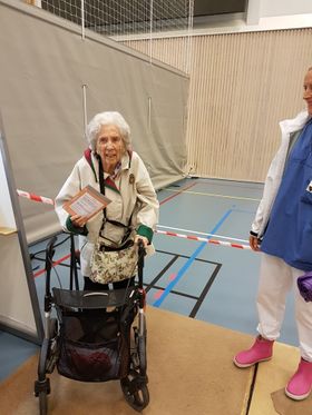 HADDE BESTEMT SEG: Marit Bjørklund vet godt hva hun skal stemme. – Jeg har stemt ved hvert valg siden jeg fikk stemmerett. Og jeg stemmer for Høyre i år - som alle andre ganger, sier hun.