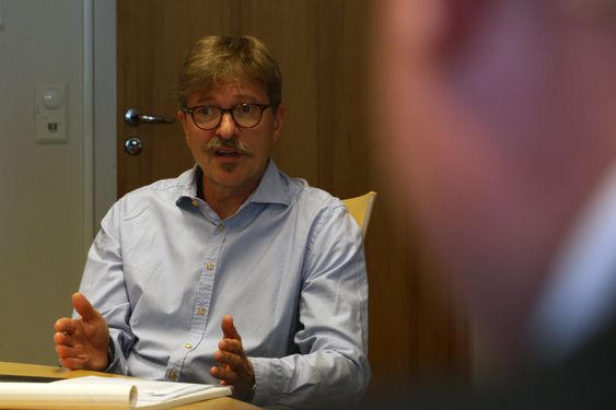 OPP TIL KOMMUNEN: Sidan ingen eksterne ser ut til å ha interesse av å løfta kulturhuset, er det opp til kommunen å gjera grep. Uansett løysing, er det kommunen som sit med risikoen, fortel rådmann Alf Olsen jr.