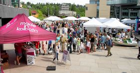 POPULÆRT: Matfestivalen på Kolbotn torg trekker hvert år tusenvis av mennesker. Her er et bilde fra et tidligere år..