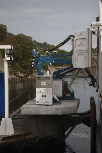 Vakuumplaten er på 2,33 m3 og fortøyingen har en holdekraft på 200 kN, tilsvarende ca. 20 tonn.