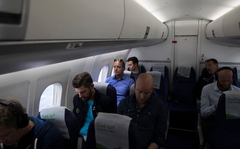 Den vanlige reiseruta med jobbe går med Widerøes fly fra Hammerfest, via Tromsø, til Kirkenes.