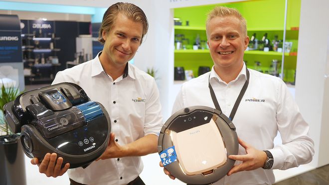 STILLER KLATTLADET PÅ POWER UP
