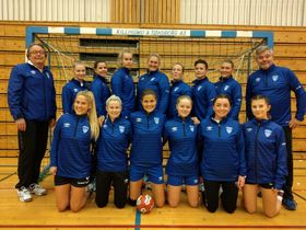 KJEMPER PÅ: Kolbotn-damene i håndballens tredjedivisjon tok to poeng på bortebane i går.