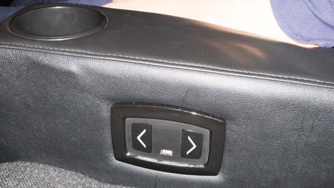 De flotteste stolene har egen, elektrisk justering og USB-uttak så du kan lade mobilen din.