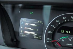 LNG-lastebilene har LNG-tank, dieseltank og Adblue-tank. Foto: Volvo Trucks