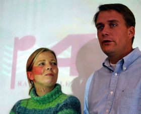 2003: Radiokanalen P4 presenterte programplaner - her ved programlederne Silje Stang og Kårstein Eidem Løvaas.