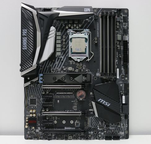 MSI Z370 Gaming Pro Carbon AC med Intel Core i5-8600K.