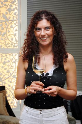 Erika Abate .