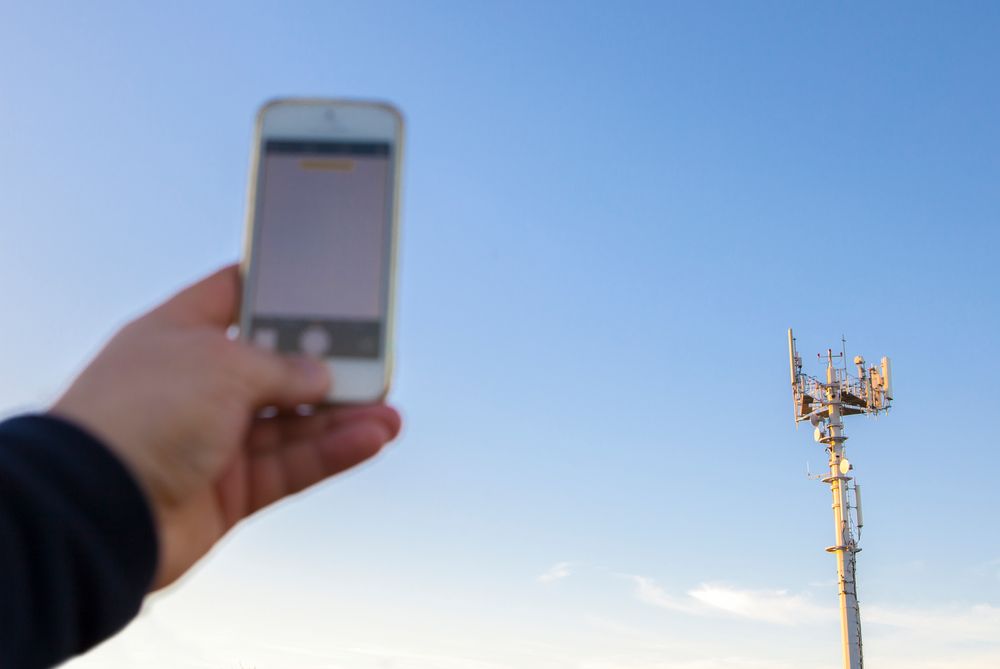 Latvia opplevde at mobilnettet ble slått ut av kraftig radiostøy som skal ha kommet fra Kaliningrad. Illustrasjonsfoto.
