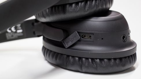 Det lille dekselet som dekker USB-inngangen kunne de kanskje bare ha spart seg for.