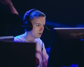 Sist vi så Mikael «ultra» Andersen var da han spilte Counter-Strike: GO for Demise i Telenorligaen. Nå er det kun PUBG som gjelder.