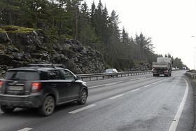YNDET STED FOR FART: E18 Svartskogtoppen er et sted hvor det er mye fart og mange kontroller. Det hindrer ikke førere å kjøre for fort gang på gang.