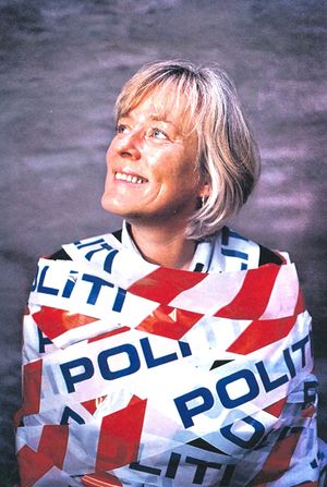FENGSLET: - Kritikerne mente kanskje at jeg ikke bare var blitt forskningsmessig fengslet, men også ideologisk fanget av politiet, sier Finstad. Bildet er fra et intervju i Blikk fra oktober 2000.