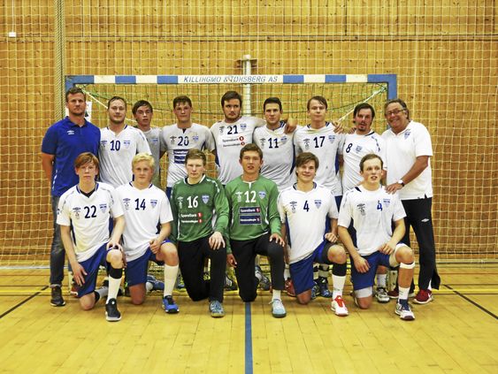 UNG STALL: Årets Kolbotn-stall er ung. Yngste spiller på 16 år, og eldste på 26.