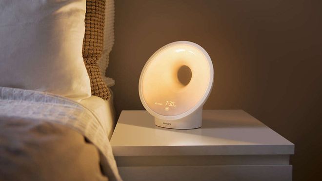 ÅRETS SMÅELEKTRISKE: PHILIPS WAKE-UP LIGHT HF3653