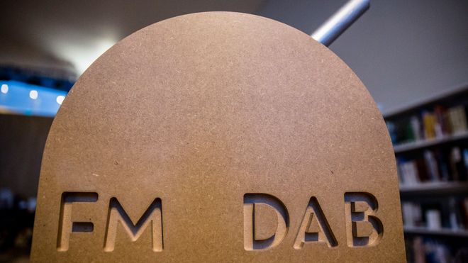 Dab-adapter i bil kan sende telefonsamtaler til andre biler