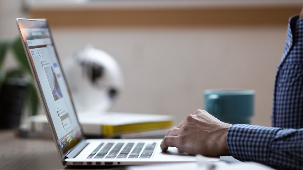 Frontend-programmering er blant kompetansen som det vil bli økt etterspørsel etter de neste tre årene, ifølge IKT-Norges medlemsbedrifter. Kanskje bør du vurderer å lære deg dette ved siden av din eksisterende jobb?
