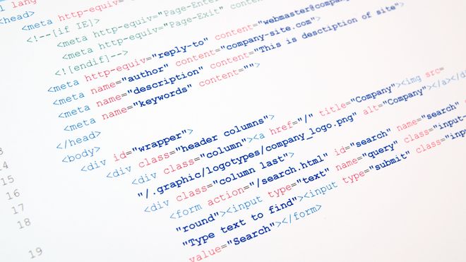 HTML-tagger med hvit bakgrunn.