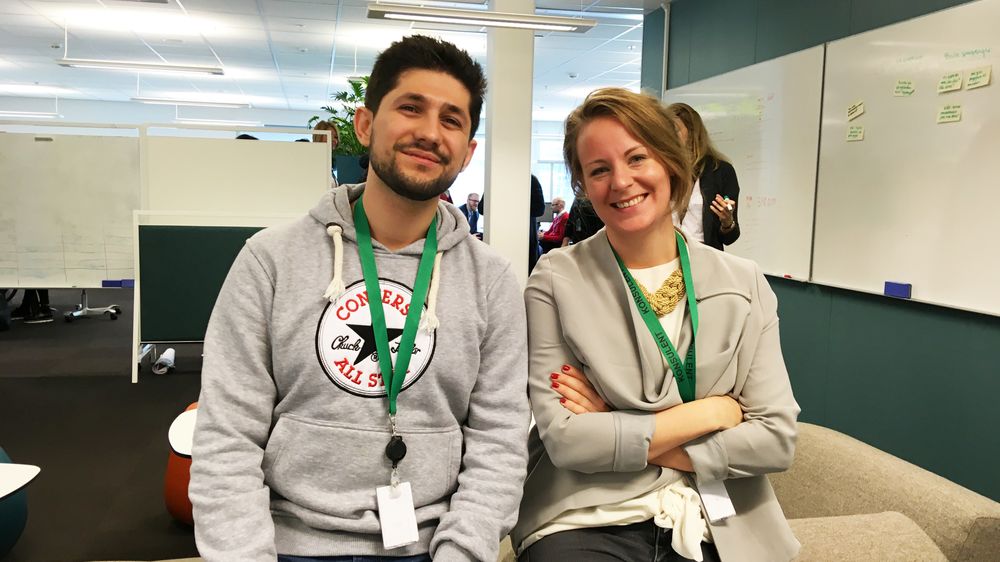 Mohamad Kenas, som kom til Norge fra Syria for tre år siden, var en av de ni nykommerne som fikk prøve seg hos DNB. Pilotprosjektet ble gjennomført av Linn Tomasdotter og hennes kollegaer i gründerselskapet In:Progress.