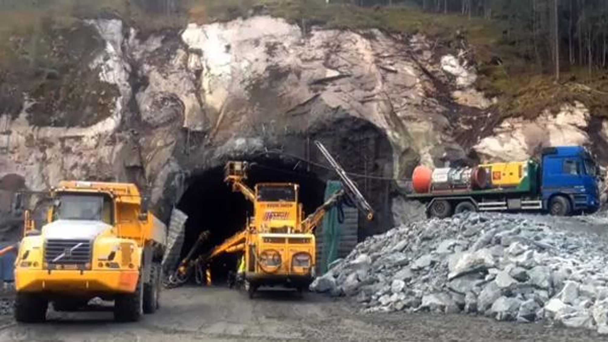 Halvveis i tunnelen i Bangsund