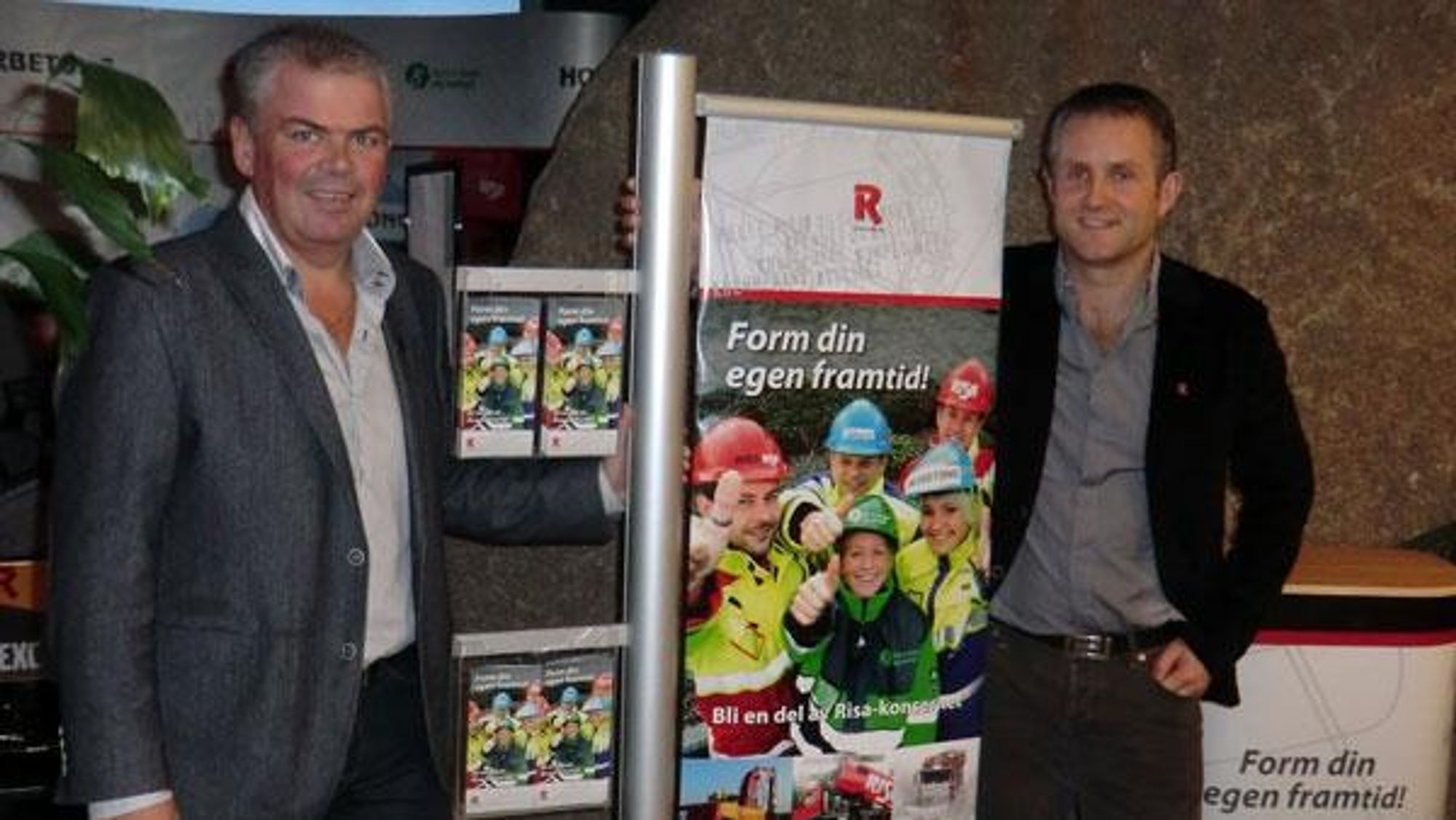 : Jone Ølberg, Rental Manager Norge fra Pon Rental Norway og konsernsjef i Risa, Bjørn Risa, er begge godt fornøyd med den nye avtalen.